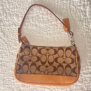 Vintage Coach Signature Logo Demi Hampton Bag